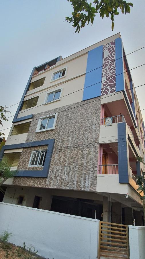 Tirupati Homestay - 2Bhk Ac Family Apartments Near Alipiri And Kapilatheertham - Walk To A2B Veg Restaurant - Wifi - Android Tv - Easy Access To Tirumala Extérieur photo