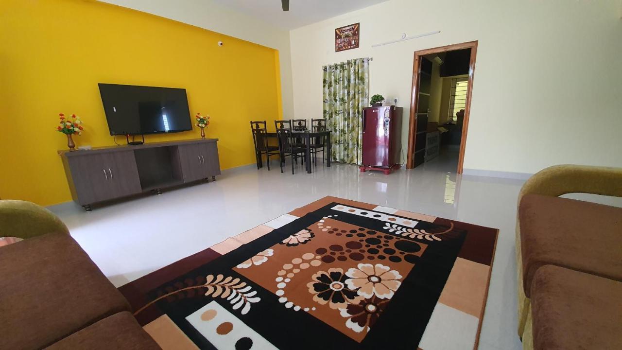 Tirupati Homestay - 2Bhk Ac Family Apartments Near Alipiri And Kapilatheertham - Walk To A2B Veg Restaurant - Wifi - Android Tv - Easy Access To Tirumala Extérieur photo