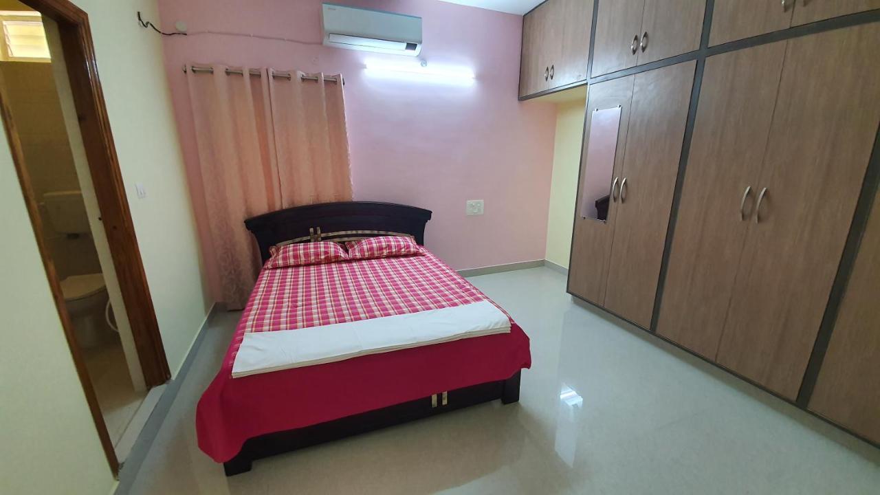 Tirupati Homestay - 2Bhk Ac Family Apartments Near Alipiri And Kapilatheertham - Walk To A2B Veg Restaurant - Wifi - Android Tv - Easy Access To Tirumala Extérieur photo